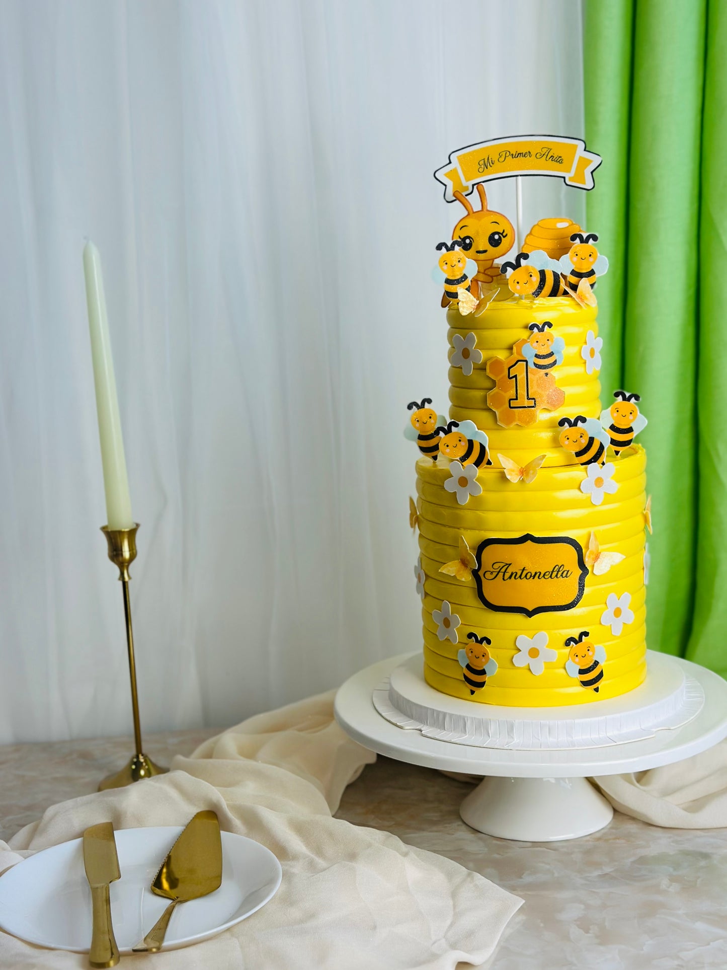 Bee Happy kids Cake